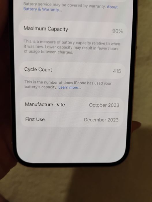 iphone 15 pink  90% baterie