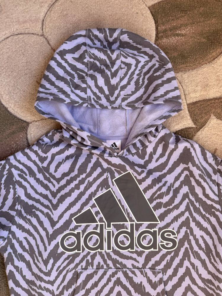 Дамски суитчър Adidas - нов