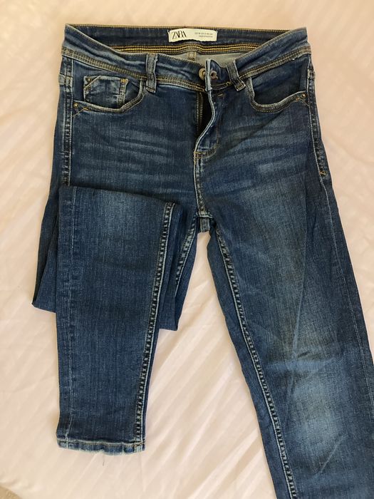 Blugi albastrii zara