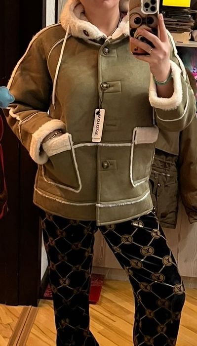 Продам новую женскую верхнюю одежду