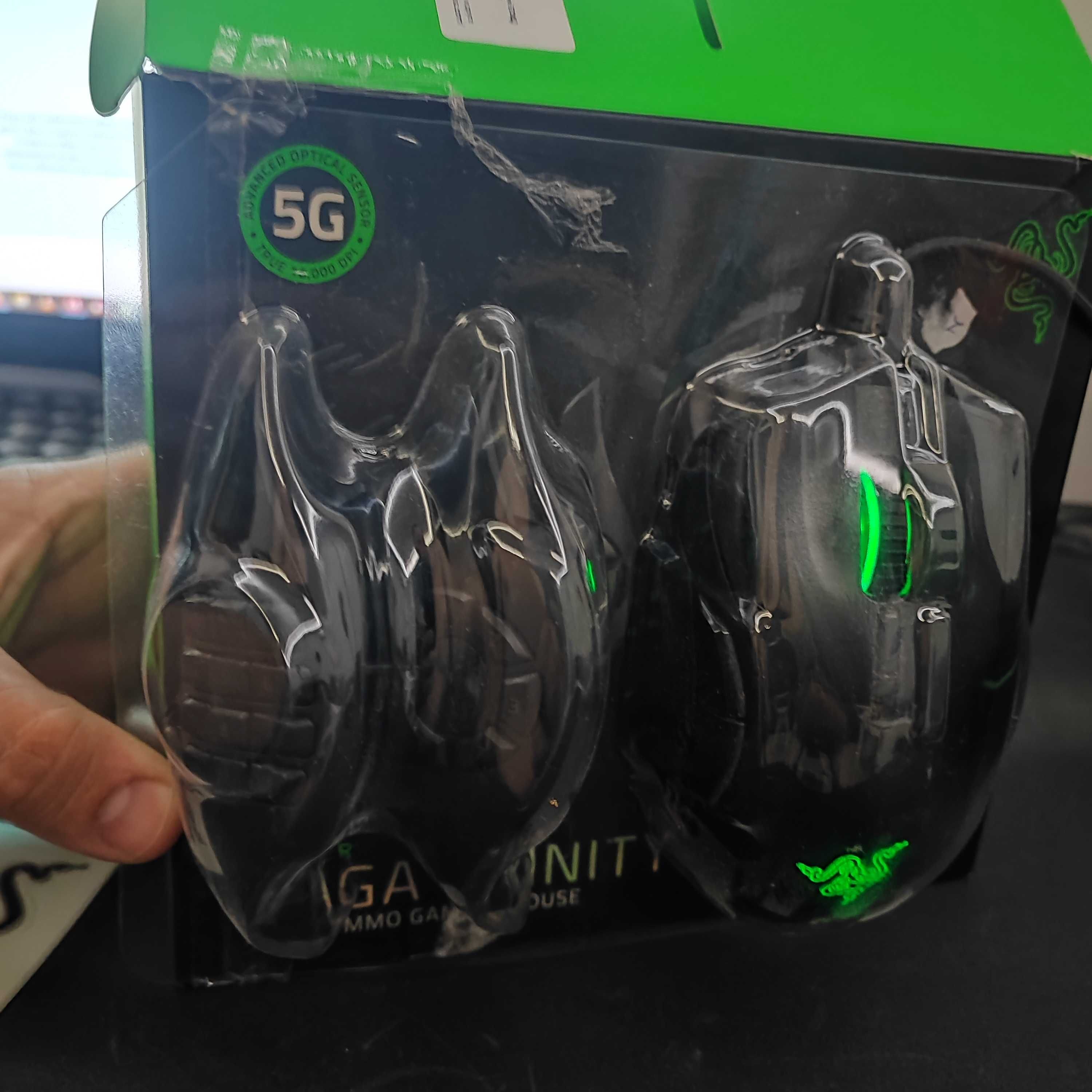 Мишка Razer Naga Trinity
