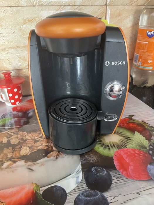 Vand aparat de cafea folosit maxim 1 luna