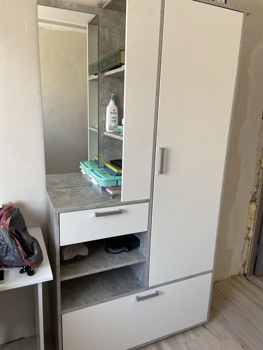 Продам прихожку покупали год назад.