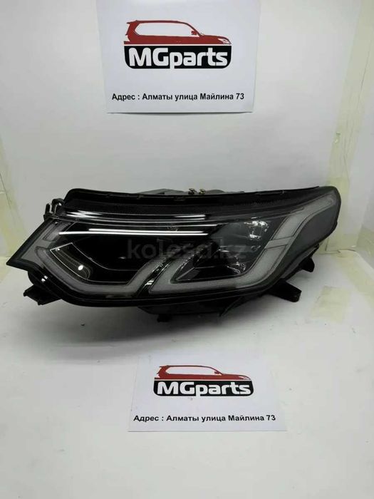 Фара б/у оригинал правая и левая на Land Rover Discovery Sport 2019-нв