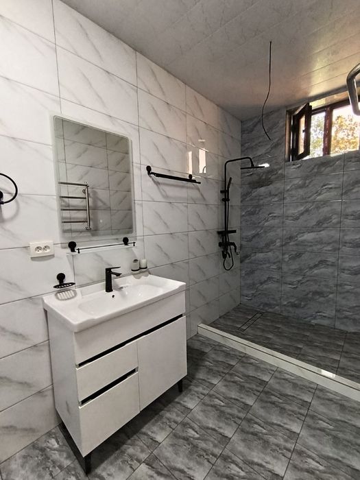 Срочно 11 хона уй 5 та санузел 2.5 сотих учкахрамондан 5 км кирганда