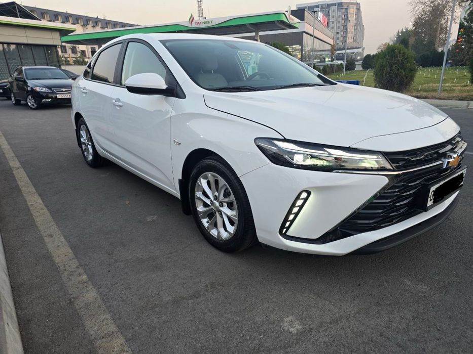 Monza sotiladi 1.5 atmasfera oq rang