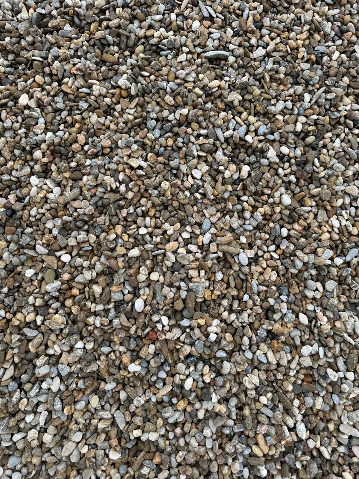Pietriș 4-8 mm / 8-16 mm – pentru drenaj, alei, curți –