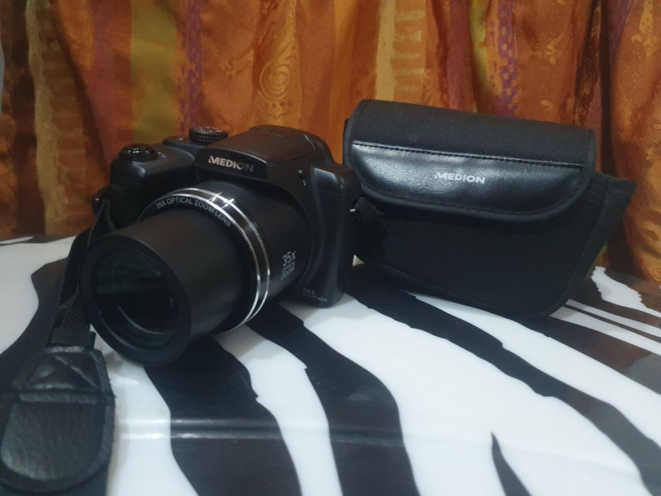 Vand aparat foto medion impecabil