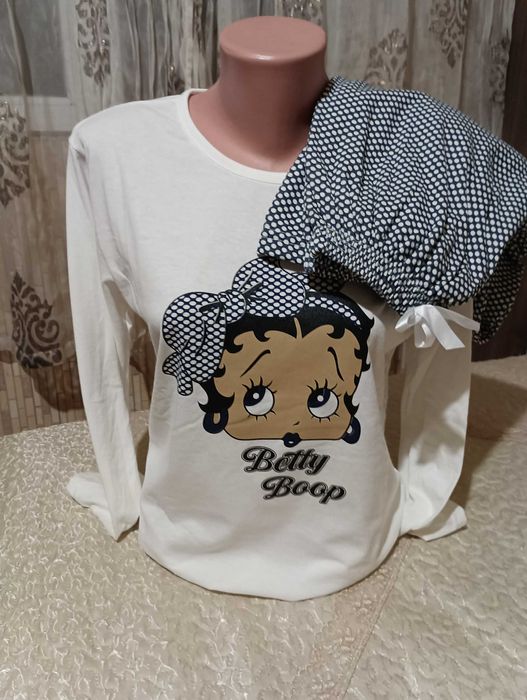 Дамски пижами и домашни чехли