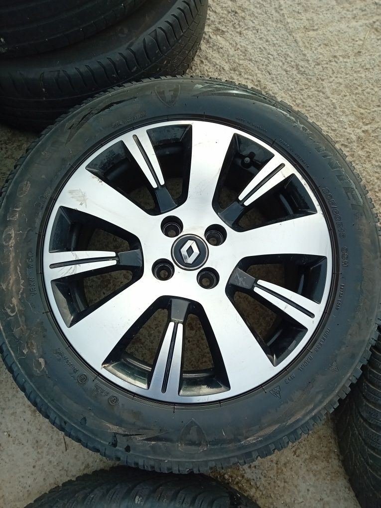 Jante aliaj Renault Captur an 2018 205 60 R16 cu cauciucuri de iarnă