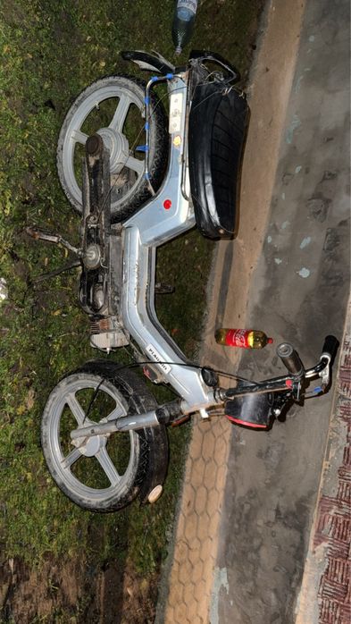 Vând PIAGGIO pret 250 de lei se dau filmari cu el la dorinta