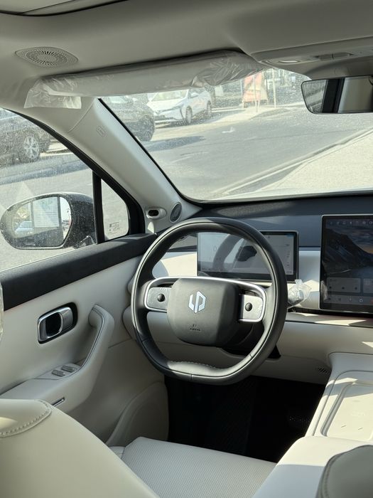 Leapmotor C16 2-poz dop opsiyali EV 530 km 2025 chegirma narxlarda
