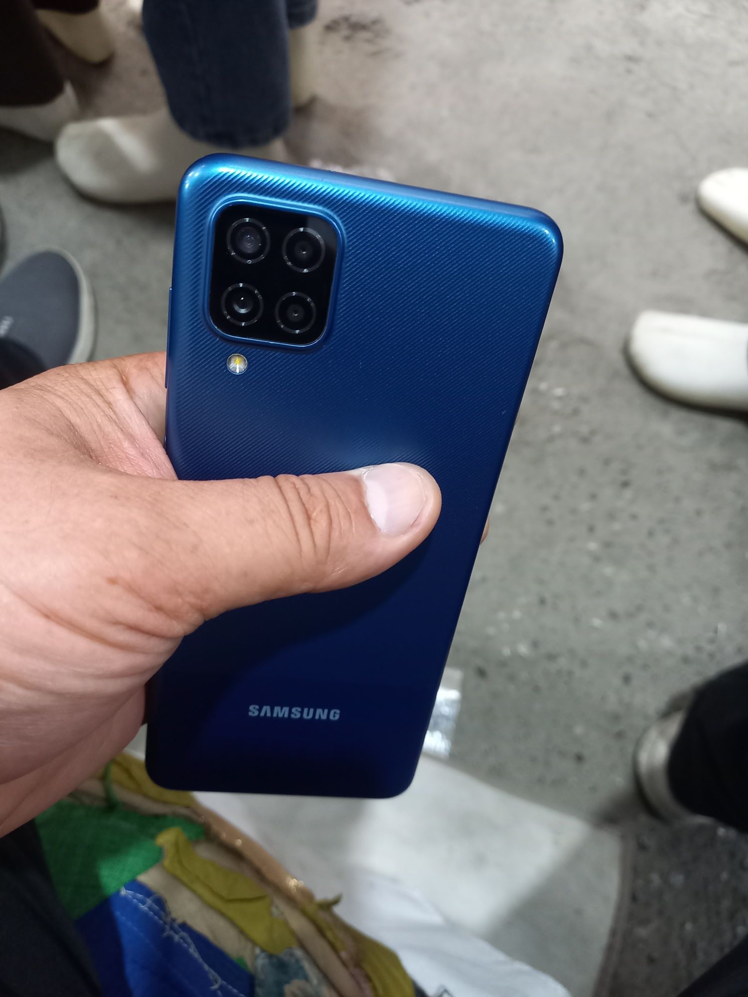 A12 samsung ideal holati yangi tiniq 32GB hotira sim karta imey bo'gan