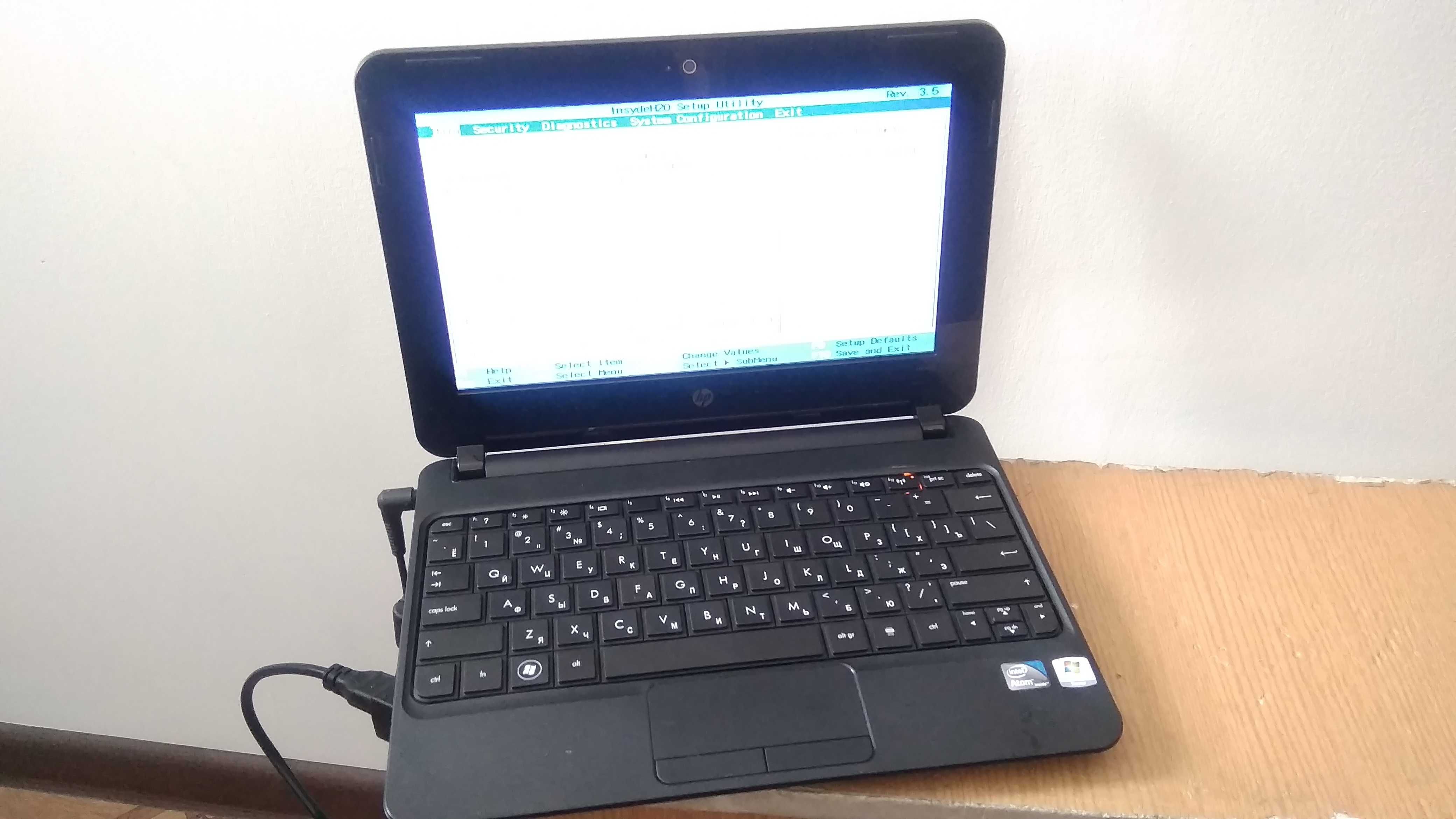Нетбук HP Mini + сумка