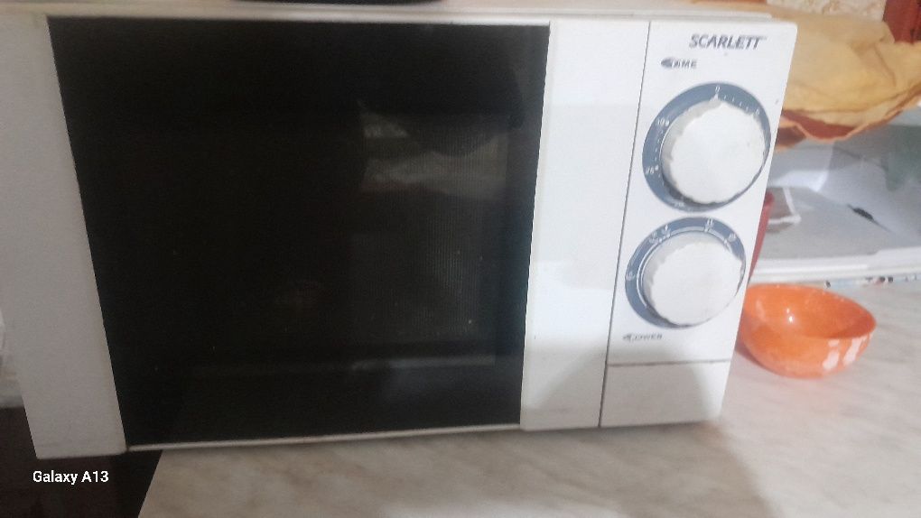 Продам микроволновку и тарелки