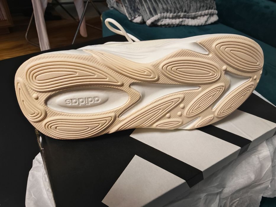 Дамски Маратонки Adidas Ozelle