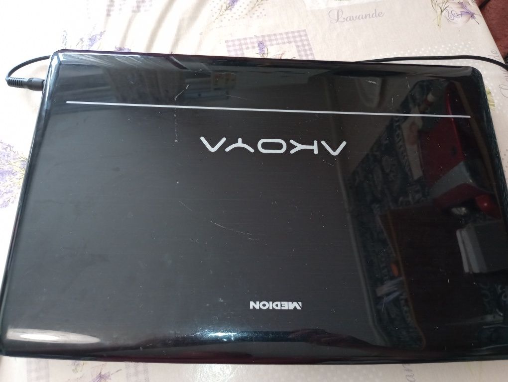 Laptop Medion Akoya, 6 gb,250 gb,display 17,3, HDMI, webcam