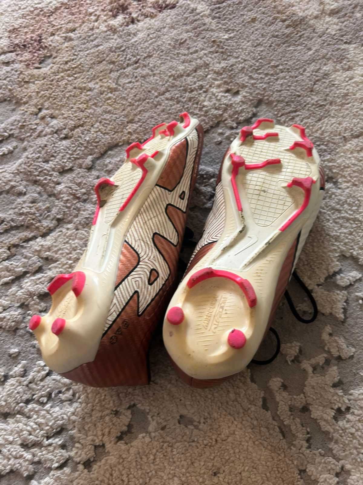 Футболни обувки Nike mercurial 38.5