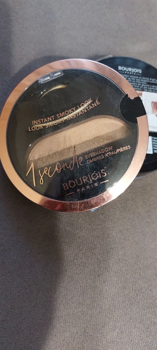 Сенки за очи марка Bourjois