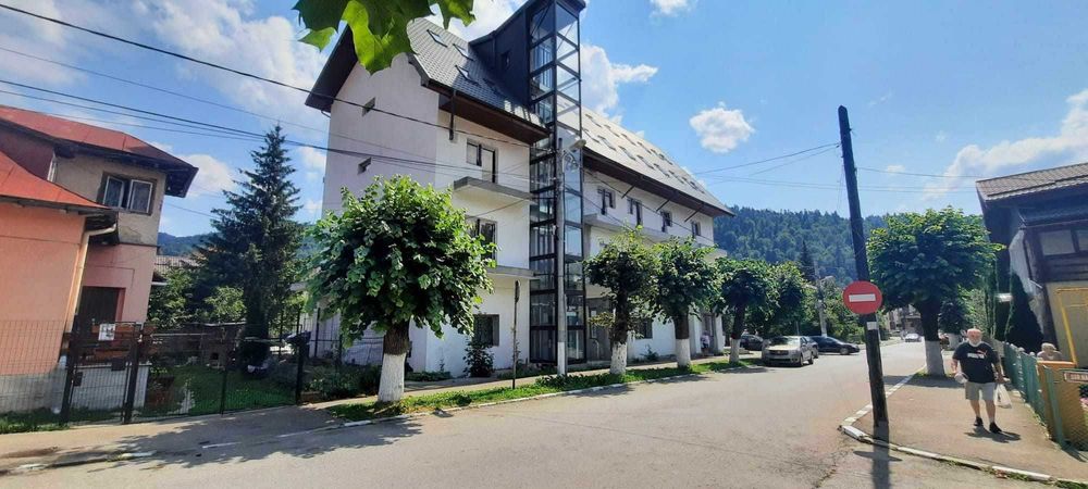 Vanzare garsoniera situata in Busteni