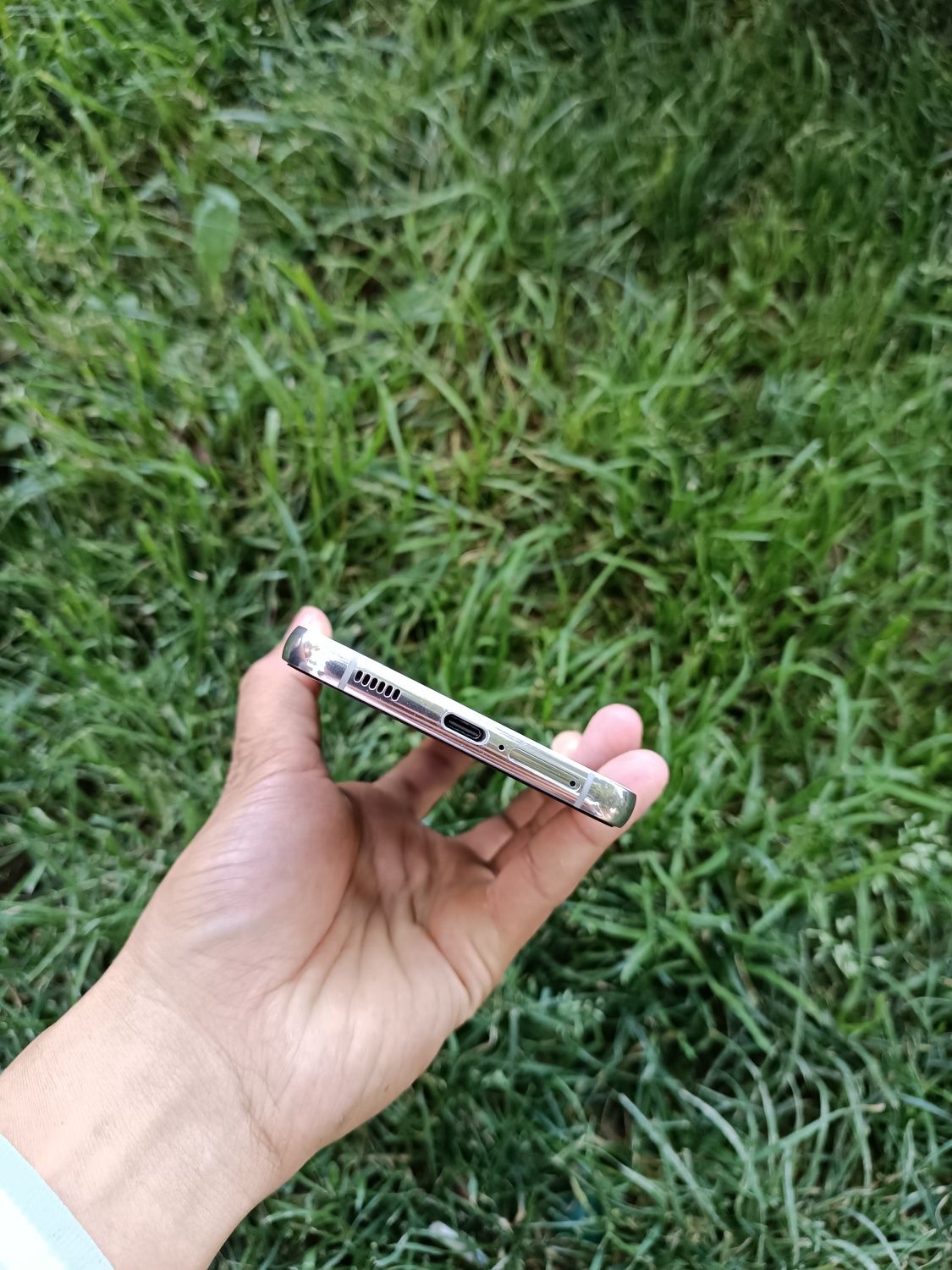 Samsung S22 Plus 5G Snapdragon 8 gen 1. IMEI oʻtgan. yangidek holda