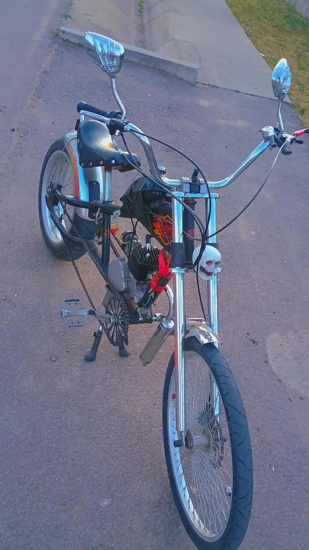 Bicicleta chopper cu motor 2000 lei