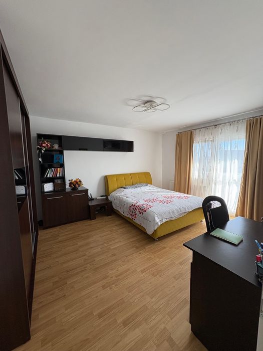 Închiriez apartament cu o cameră, decomandat – Mărăști (zona FSPAC)