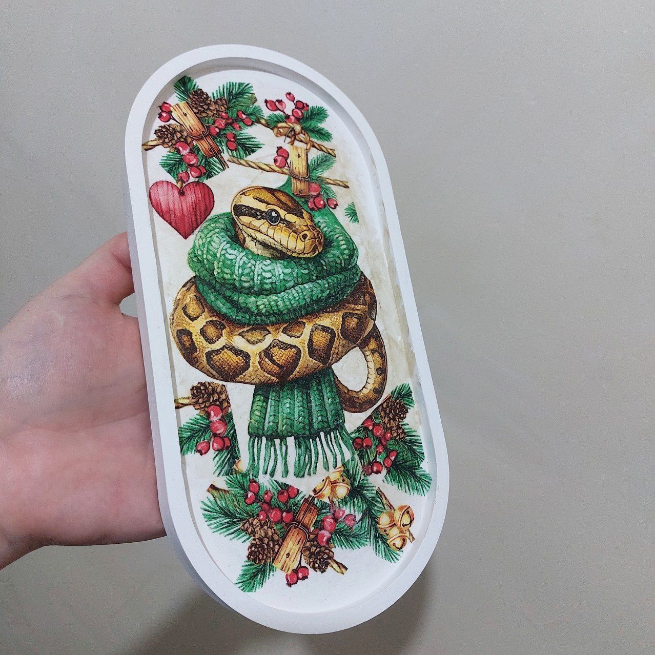 Шкатулки, сувениры, статуэтки, подносы