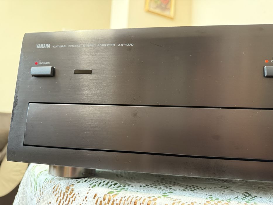 Yamaha AX-1070 Топ