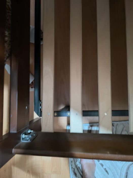 Двуспальная кровать