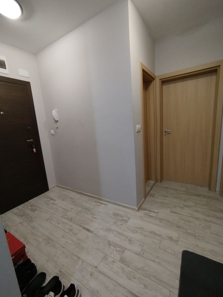 Дава се под наем Тристаен апартамент в Асеновград - 97 кв.м за 357 € - Снимка #11