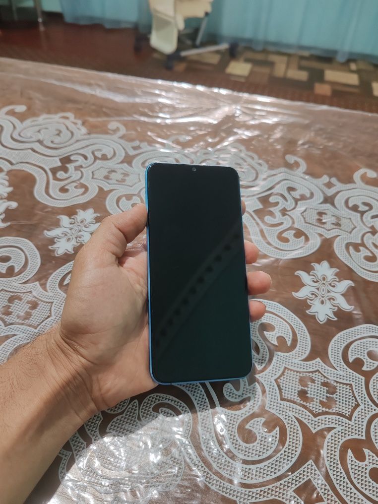 Infinix Hot 12pro 8/128gb(2024) ideal ochilmagan usta kurmagan aybi yu