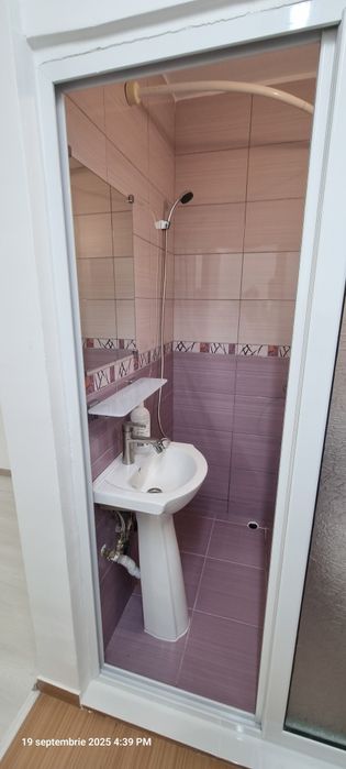 Inchiriez garsoniera