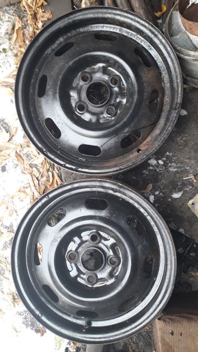 Продам два диска на R14 мазду