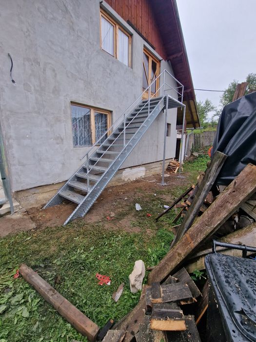 Scari metalice galvanizate