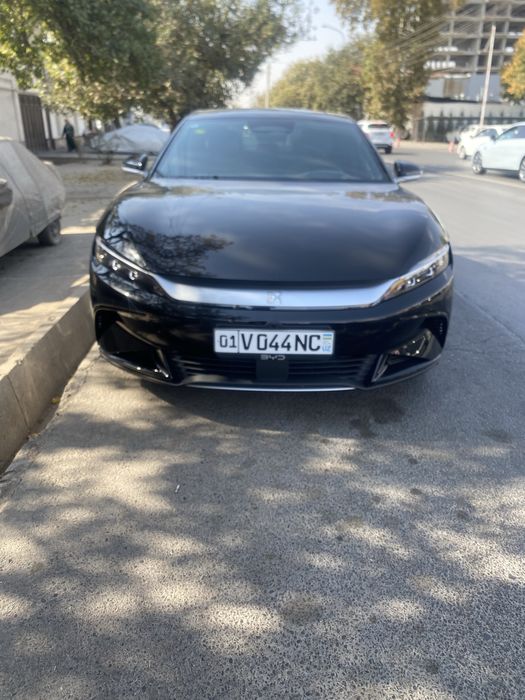 BYD HAN 2025 smart 701, qora rang, 6900km. yurgan