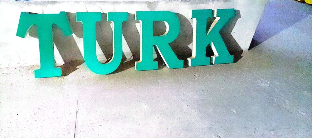 Буквалар сотилади арзон нархда 1см 3000 сумдан