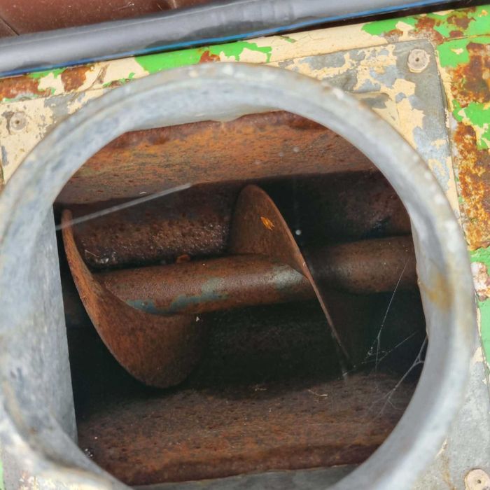 Vand snec cereale 4 metri cu motor 380 V sau 220 V.