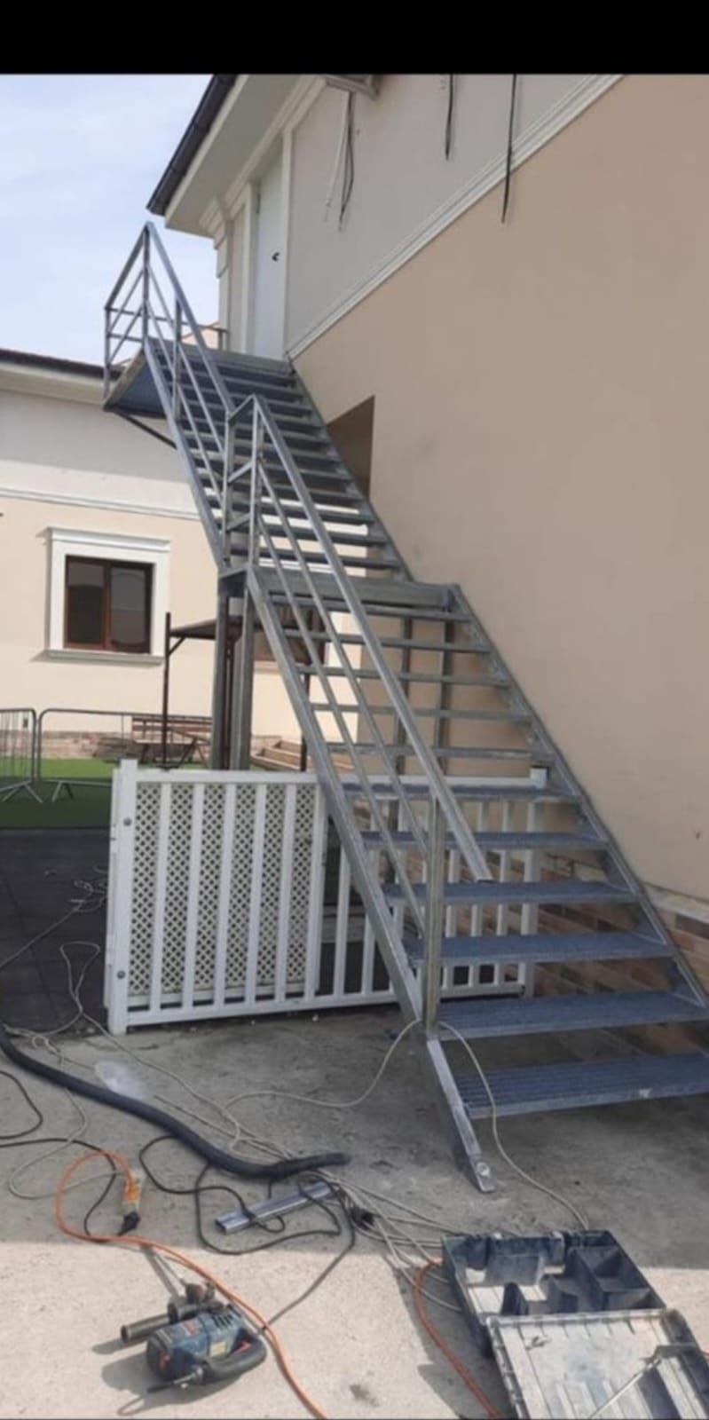 Scări zincate profesionale
