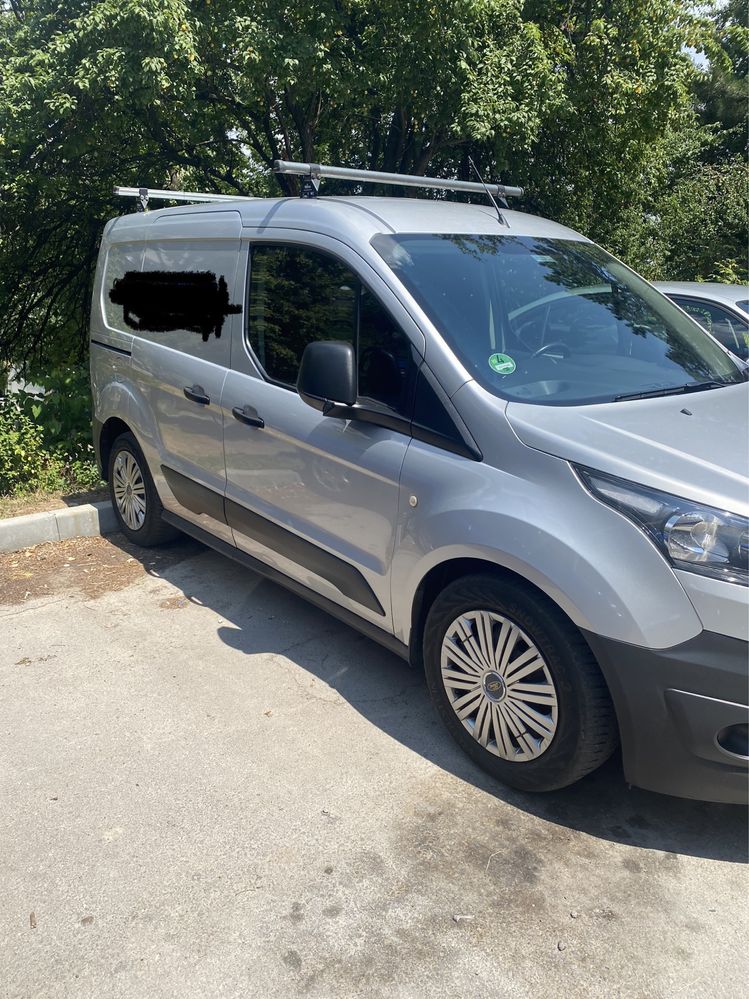 Ford connect 1.6 tdci перфектна и обслужена.