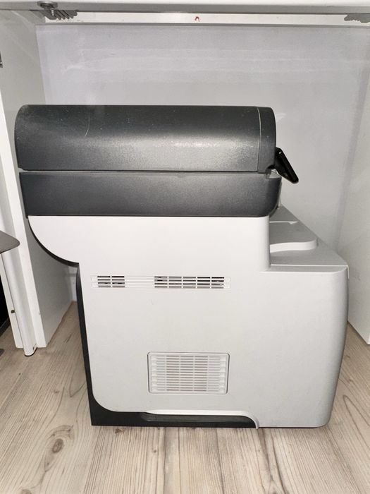 Принтер HP LaserJet Pro MFP M521dn