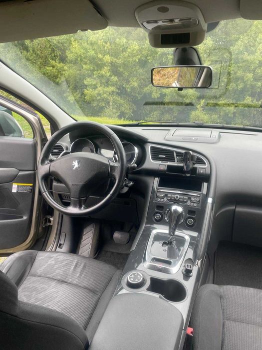 Peugeot 3008, cutie automata, an 2012