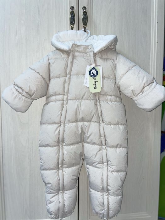 Продам новый  детский комбинезон зимний