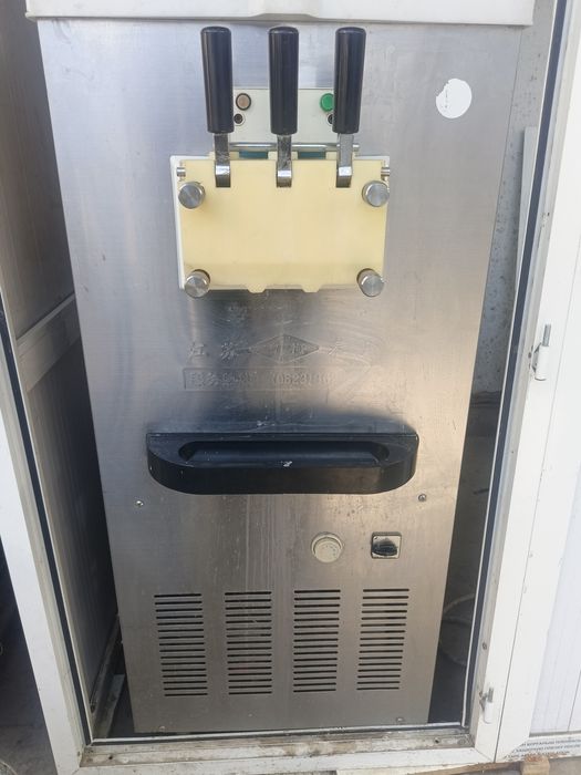 Фризер мороженый аппарат