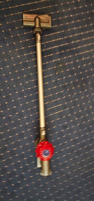 aspirator dyson 6     2 buc