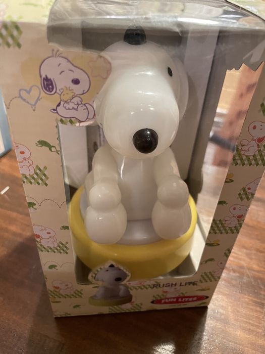 Lampa catel alb pe baterii (2+1 gratis)