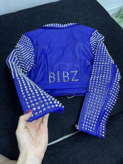 Jacheta din piele cu tinte argintii