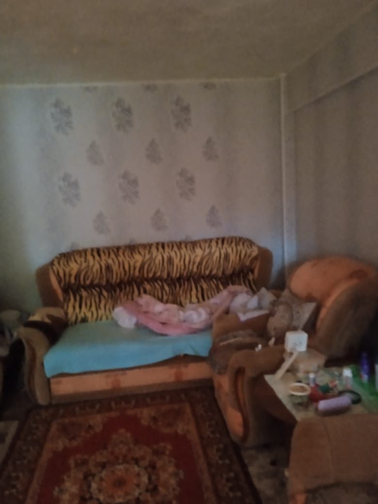 Продам 2комн квартиру по адресу 1микр 49 дом