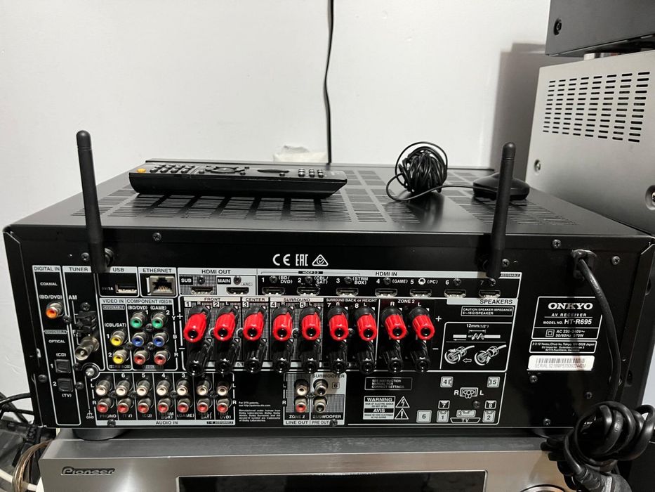 Onkyo HT-R695 4k/7.2/Atmos/bluetooth/Spotify/Airplay/wifi/usb etc.