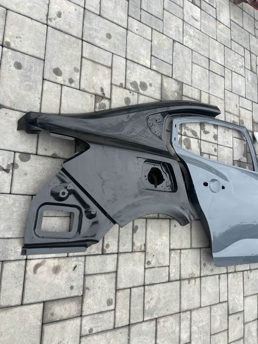 Laterala ușa aripa Dacia Logan 3